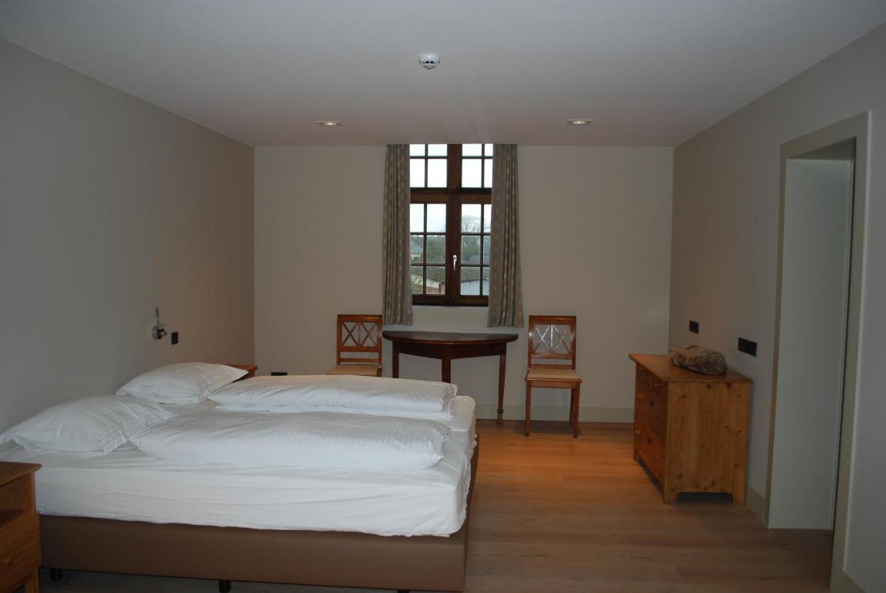 Orshof Hotel Opglabbeek Bagian luar foto