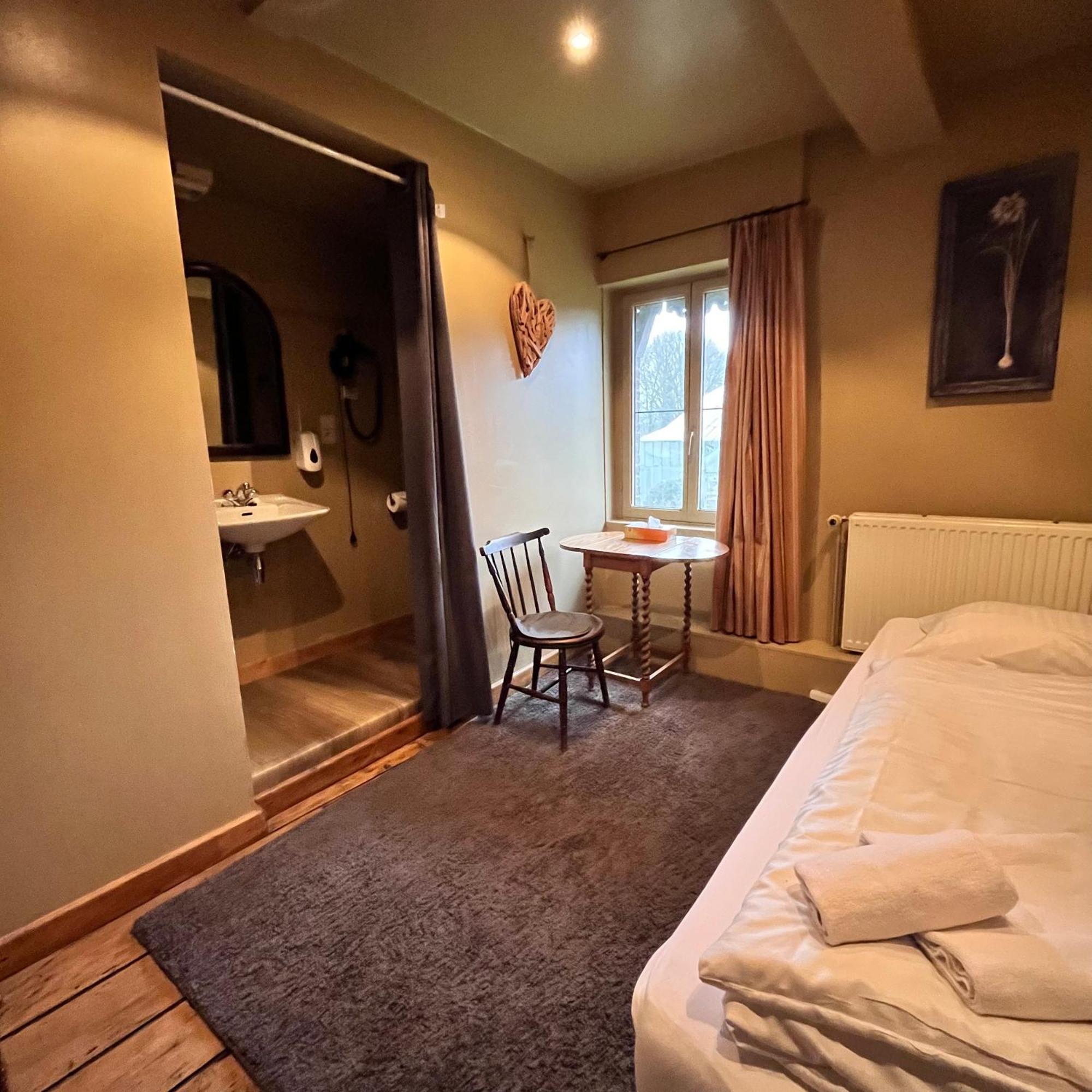 Orshof Hotel Opglabbeek Bagian luar foto