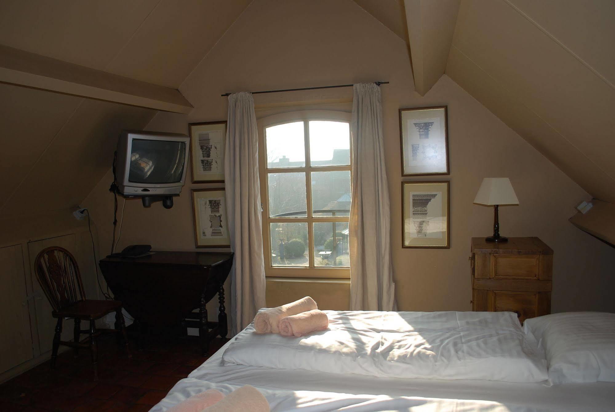 Orshof Hotel Opglabbeek Bagian luar foto